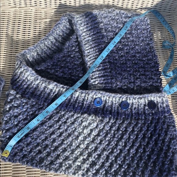 Ombre blue scarf and hat set.  Warm, Cozy, Unique - Picture 5 of 9